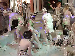 Drunk Naked Passed Women Pictures - Mud Orgy