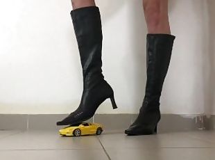 Mom Buttcrush Toy Car